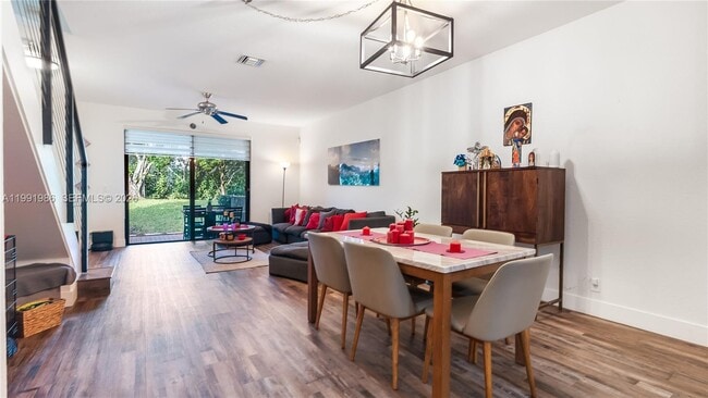 Building Photo - 3889 Tree Top Dr