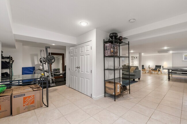 Building Photo - 60 Havilands Ln