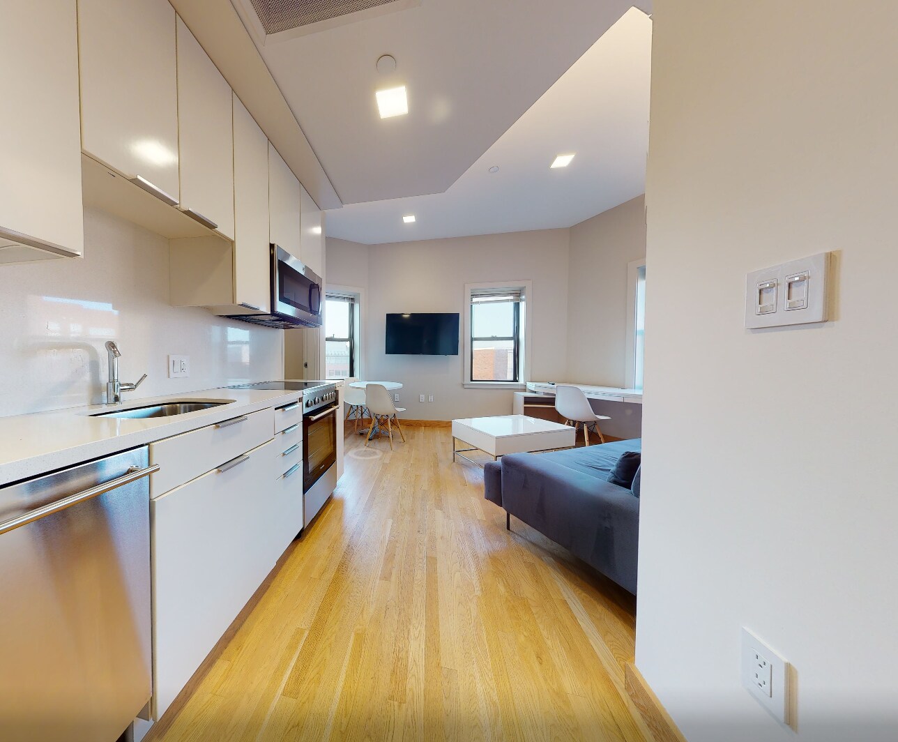 Building Photo - 114 Mount Auburn St