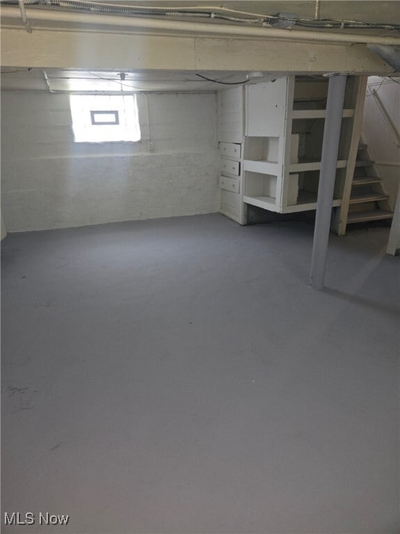 Building Photo - 10002 Parkview Ave