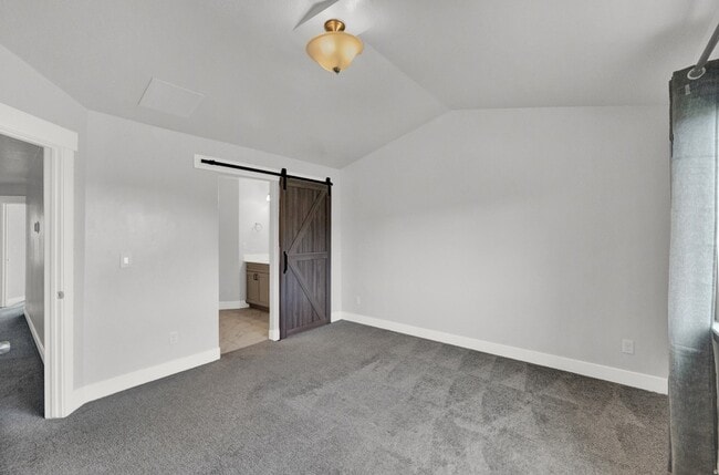 Building Photo - 16087 S Truss Dr
