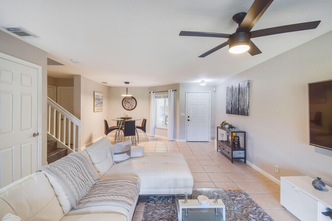 Building Photo - 6125 Eaton St