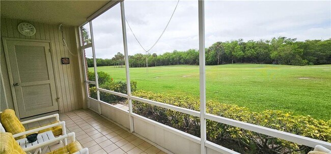 Building Photo - Annual Fully Furnished 2/2 Condo with Golf...