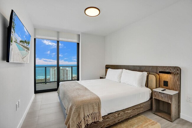 Building Photo - 580 72nd St