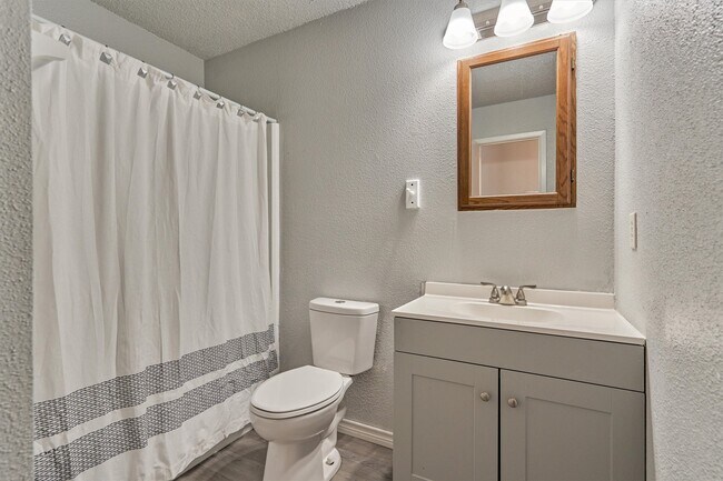 Building Photo - 23419 Summer Pine Dr