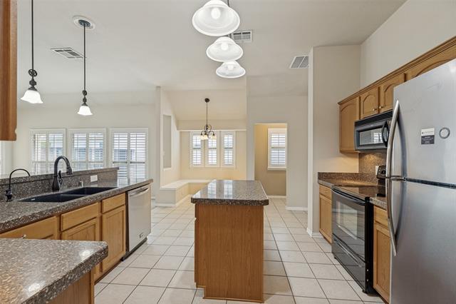 Building Photo - 9832 Old Field Dr