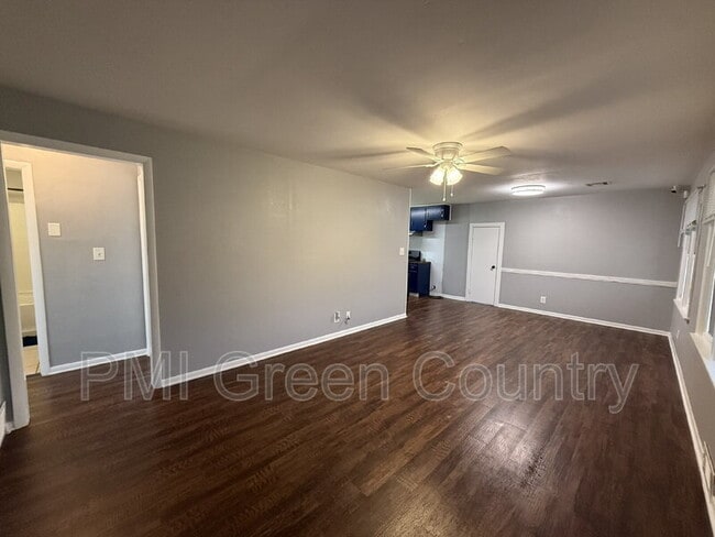 Building Photo - 9108 E Marshall St