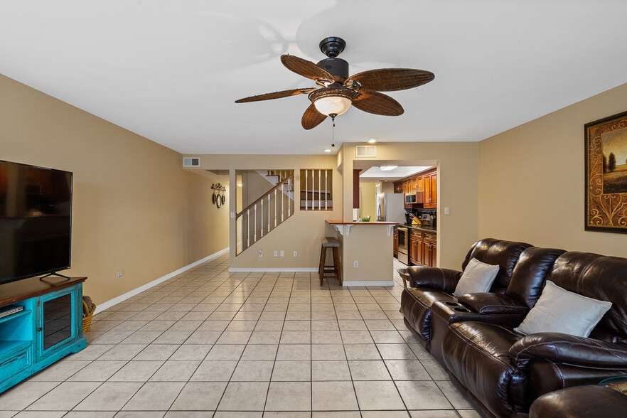 Living Room - 8426 Williamsburg Cir