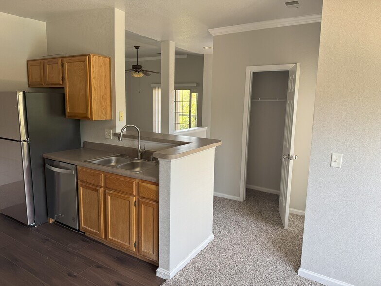 Building Photo - 5620 Fossil Creek Pky