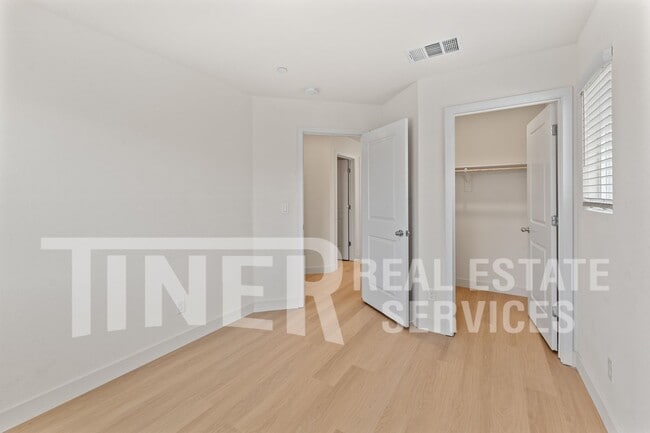 Building Photo - 3117 Pruett Dr