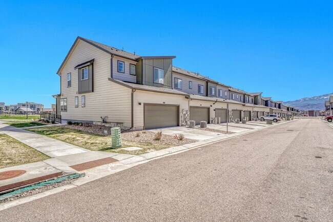 Building Photo - $2,350-  3 Bed, 2.5-Bath townhome in CO Springs with Central AC