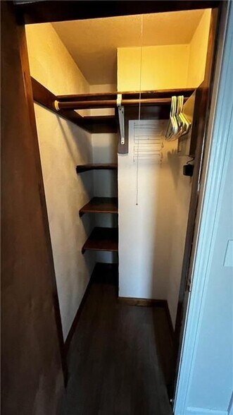 Building Photo - 189 Park Ave