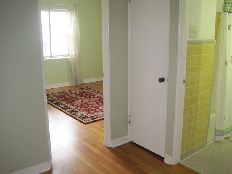 hall closet - 612 Stetson St