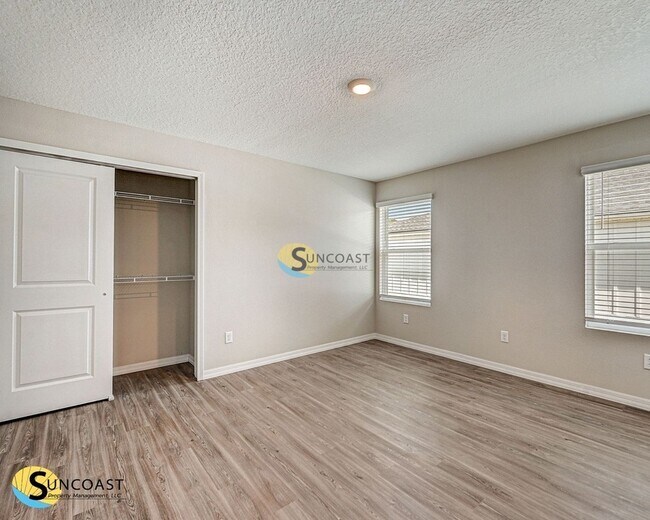 Building Photo - 9524 Hood Rd