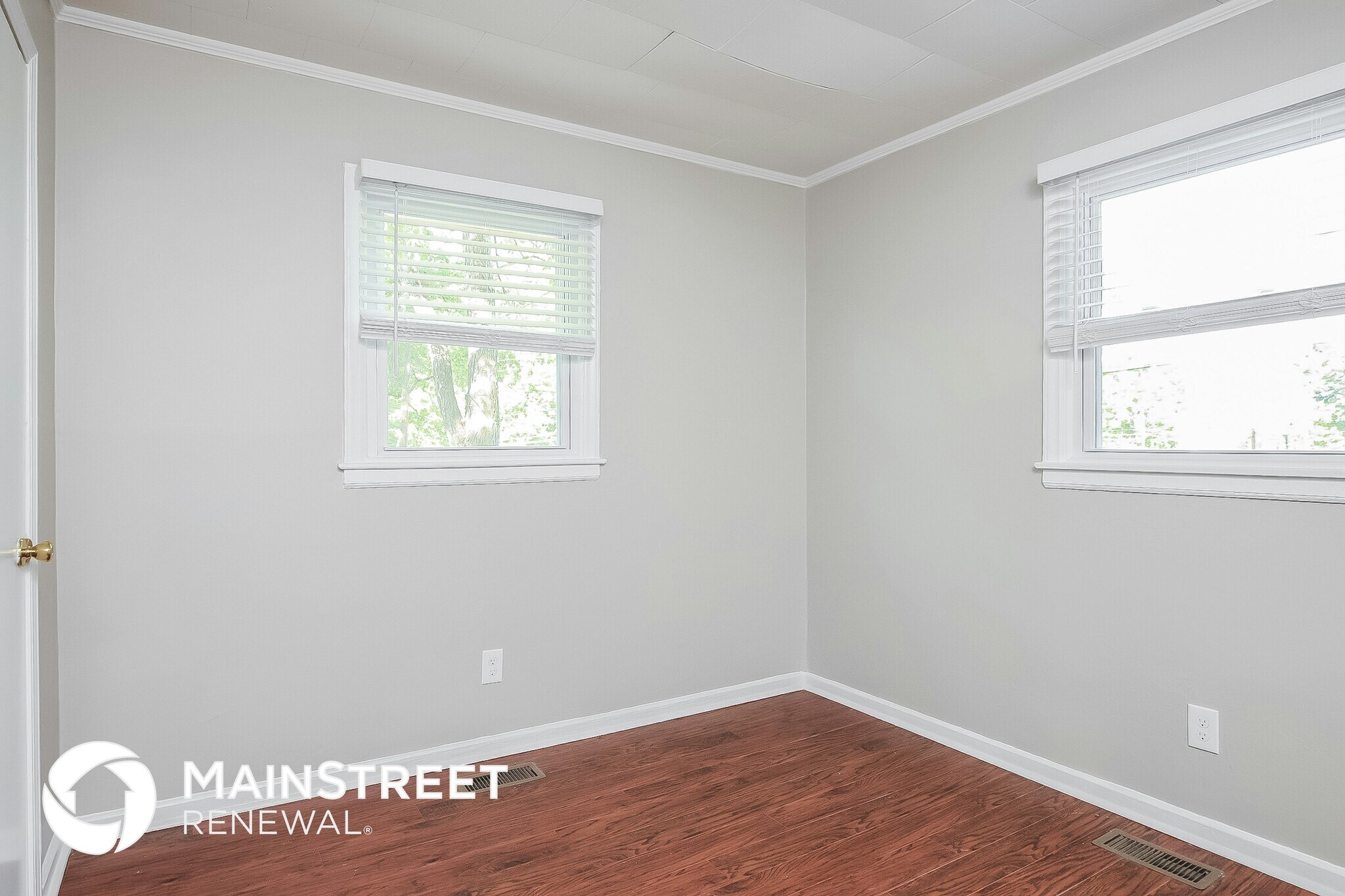 Building Photo - 827 Elmira Ave