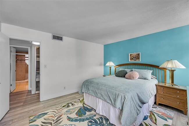 Building Photo - 3015 N Ocean Blvd