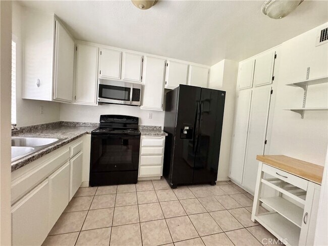 Building Photo - 4141 Via Marisol