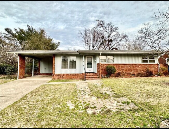 Primary Photo - 5214 Rodwell Rd