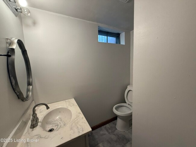 Building Photo - 8216 Glimmer Way