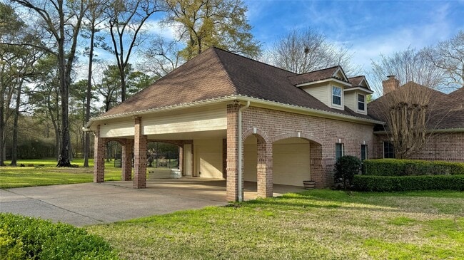 Building Photo - 15216 Saddlewood Dr