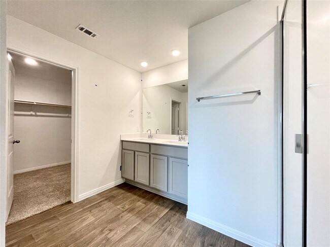 Building Photo - 590 Gladiola Lp
