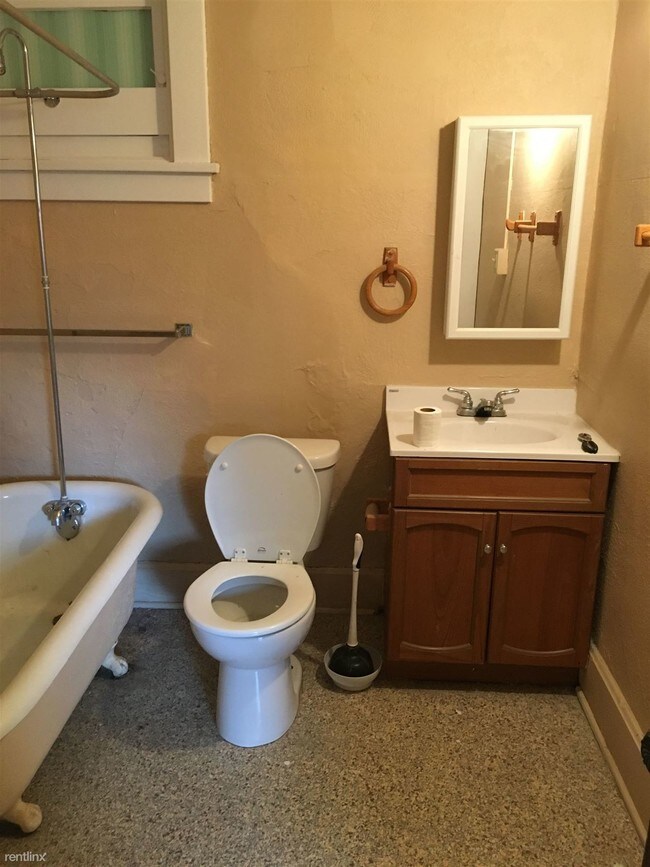 Building Photo - 230 Central Ave S