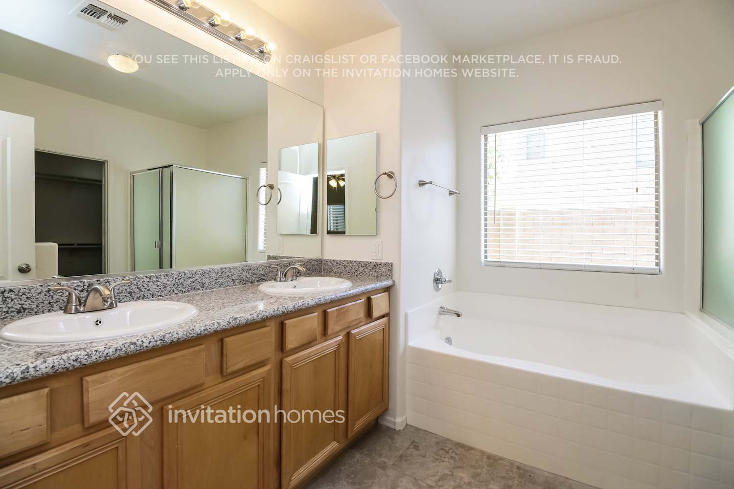 Building Photo - 15940 W Mauna Loa Ln