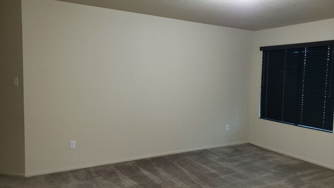 Building Photo - SOLAR 4 bedroom, 2 bath for Rent
