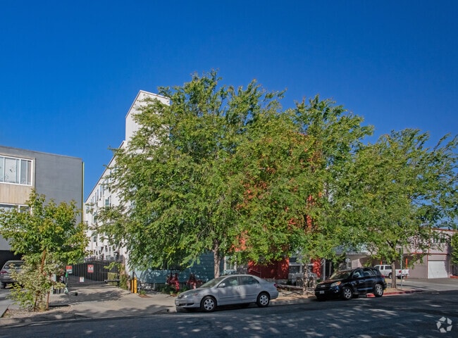 Building Photo - Casa Feliz Studios