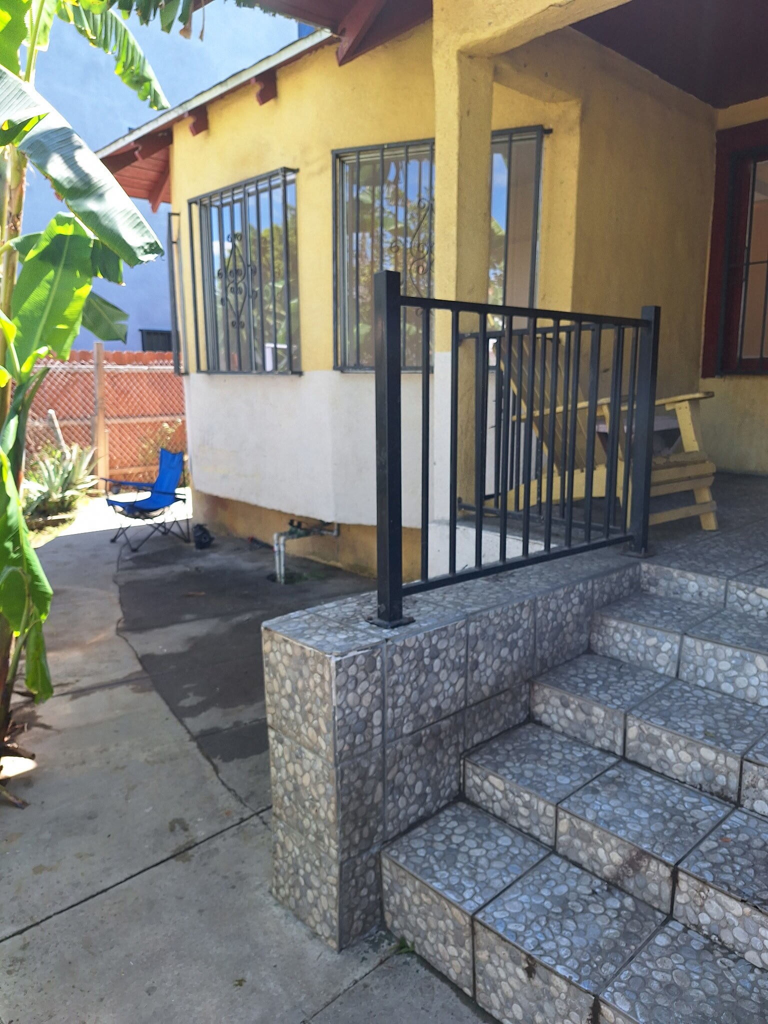 Building Photo - 1280 W 38th St