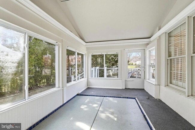 Building Photo - 19925 Interlachen Cir