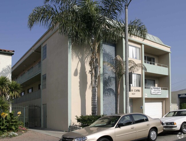 Building Photo - Villa Capri