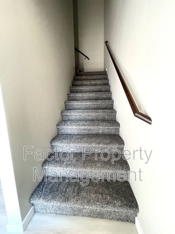 Building Photo - 3130 Scotch Ln