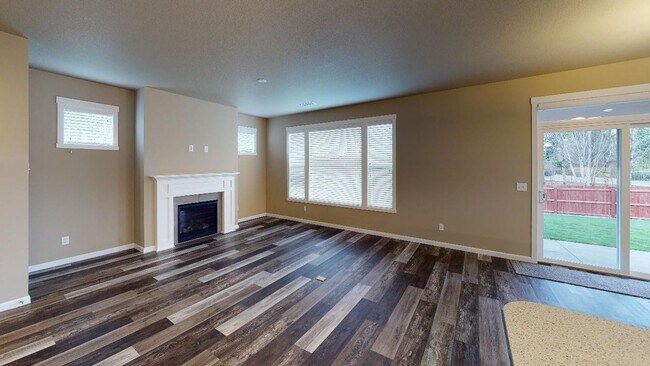 Building Photo - Great place to live!