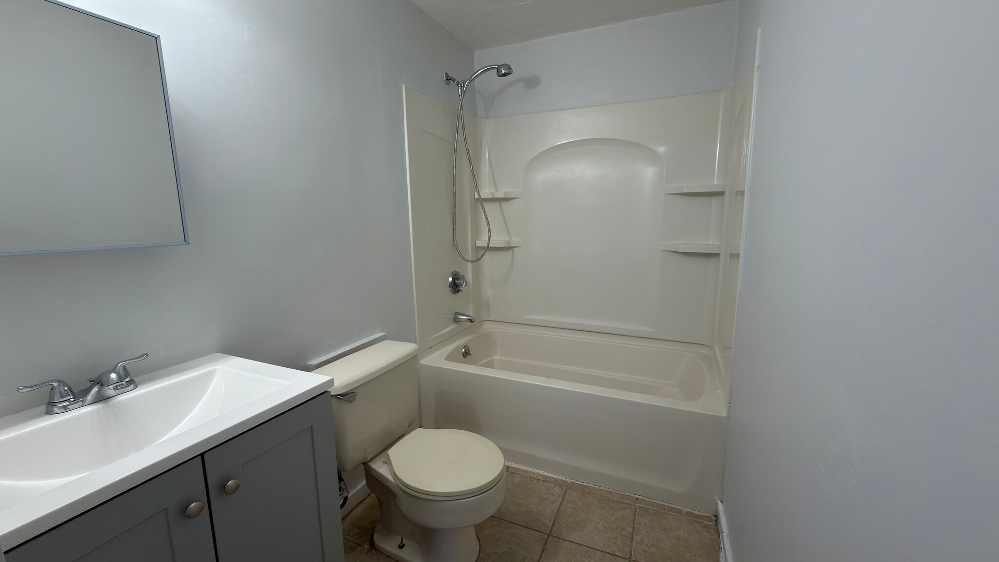 Building Photo - 189 Littleton Rd