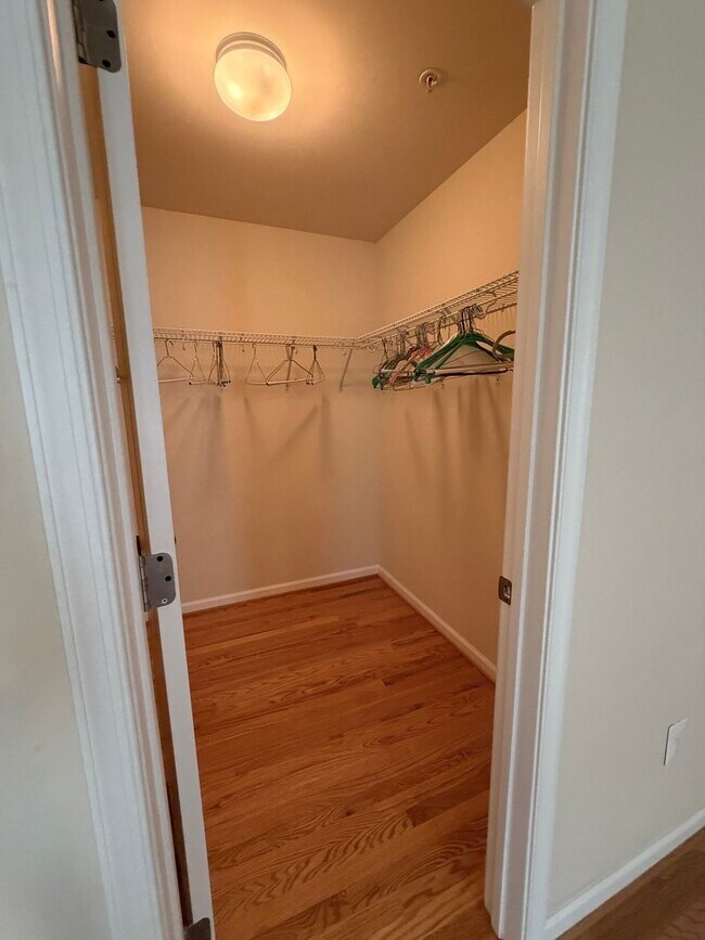 Building Photo - Mockingbird Cr Townhouse Available!!!