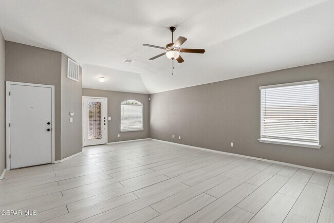 Building Photo - 14609 Carlo Alvarado Dr