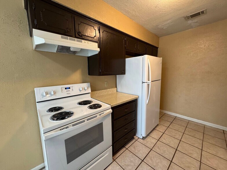 Building Photo - 1103 Covey Ln