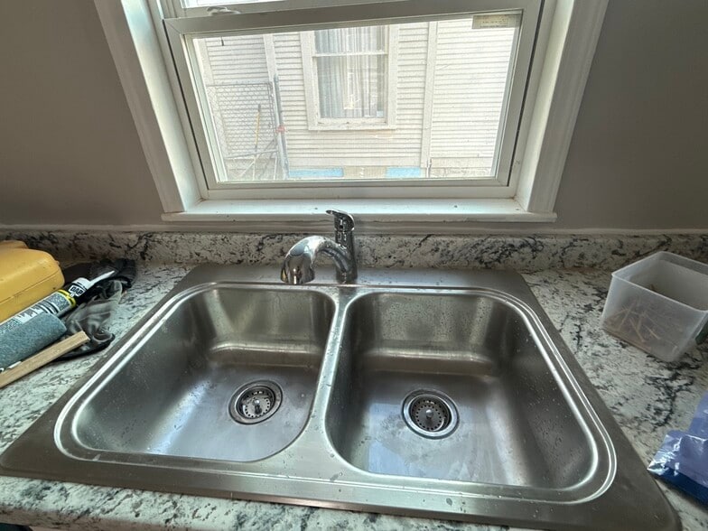 Building Photo - 1153 Cherry St