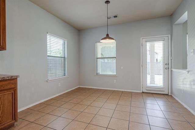 Building Photo - 3221 Kennedy Dr