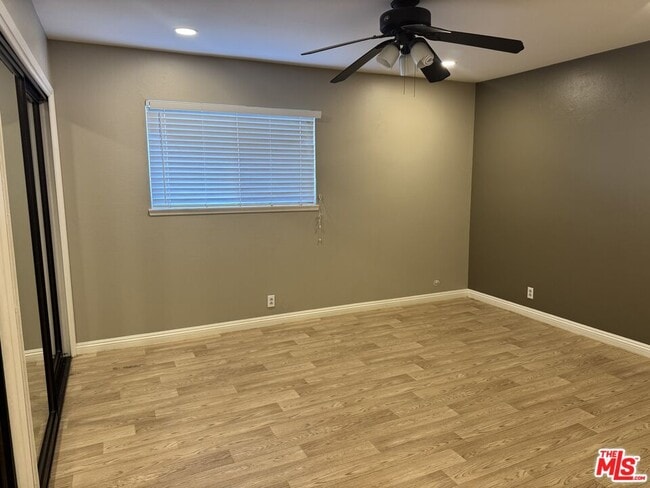 Building Photo - 631 Pepper Tree Dr