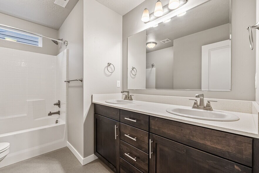 Building Photo - 2169 S Hills Ave