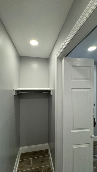 Building Photo - 137-139 E High St