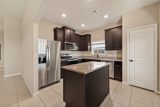 Building Photo - 21218 Echo Manor Dr