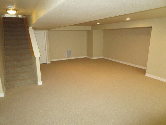 Building Photo - 5079 Farris Creek Ct