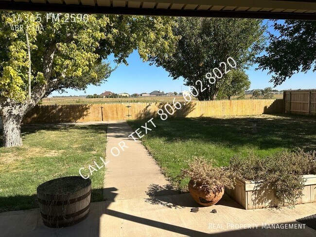 Building Photo - Amazing home south of Amarillo with worksh...