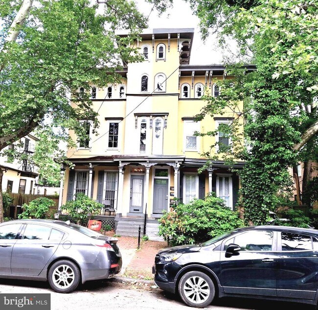 Building Photo - 317 N 33rd St