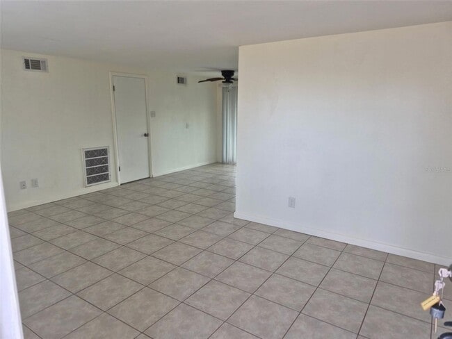 Building Photo - 13636 Veronica Dr