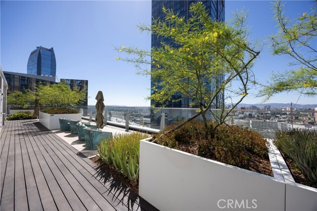 Building Photo - 877 Francisco St