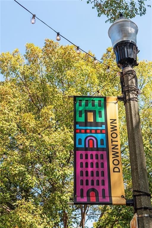 Building Photo - 408 Sycamore Dr